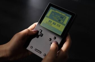 Ayaneo Pocket VERT Retro Gaming Handheld