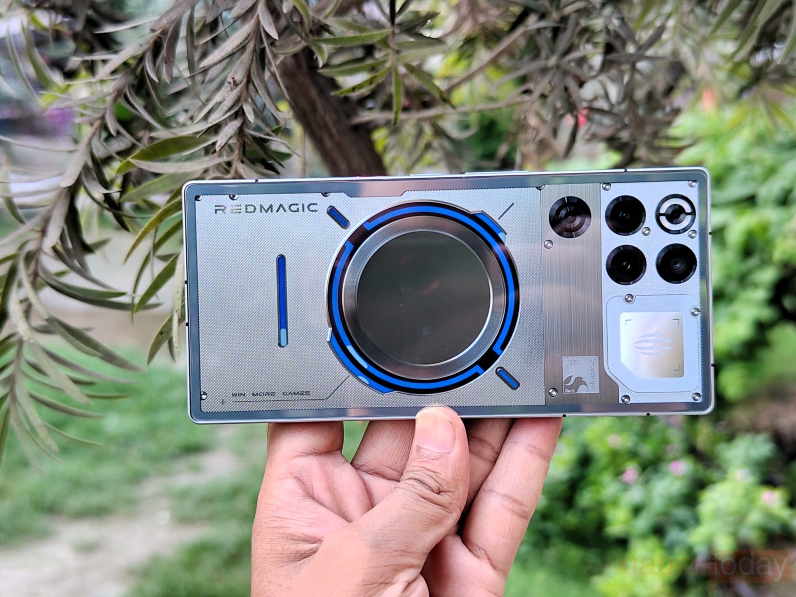 REDMAGIC 11 Pro Hands-On Review: Gaming Phone with Snapdragon 8 Elite Gen 5