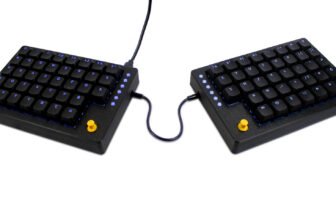 Split Mechanical Keyboard With Built-In Joysticks
