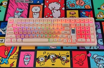 Womier WK98 Review: A 98% Wireless Mechanical Keyboard With a Smart Display