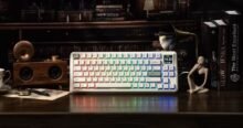 Epomaker RT75 Brings a Retro Look and Hot-Swappable TFT Display to the 75% Keyboard Market