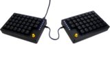Modder Builds Split Mechanical Keyboard With Built-In Joysticks for One-Handed Gaming