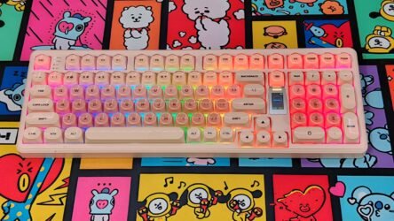 Womier WK98 Review: A 98% Wireless Mechanical Keyboard With a Smart Display